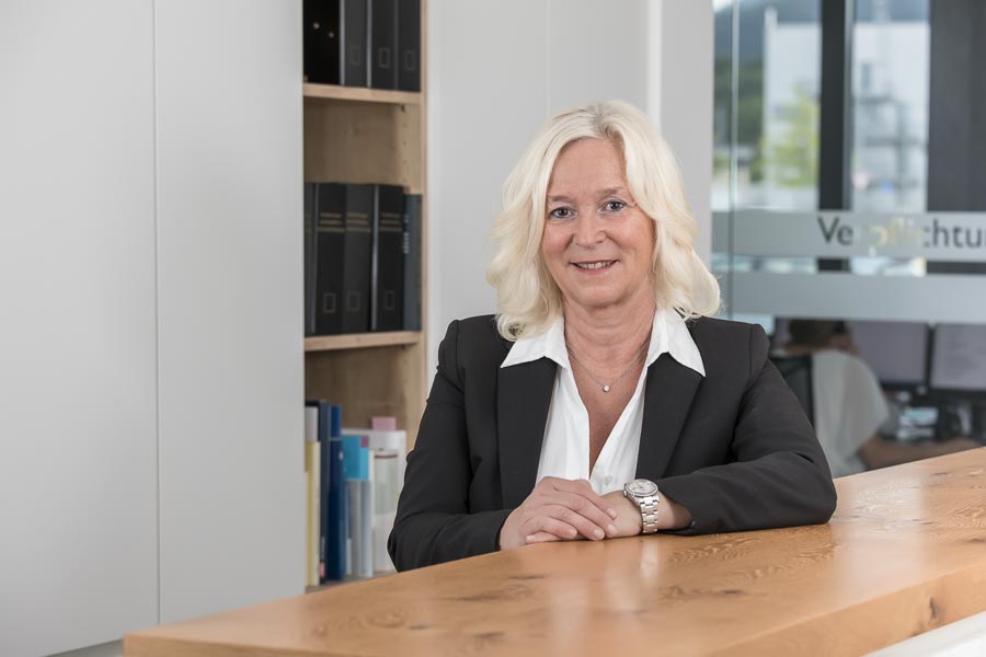 Tania Weber, Kern & Weber GmbH, Baden-Baden, Global Gruppe, Versicherungen, Bürgschaften